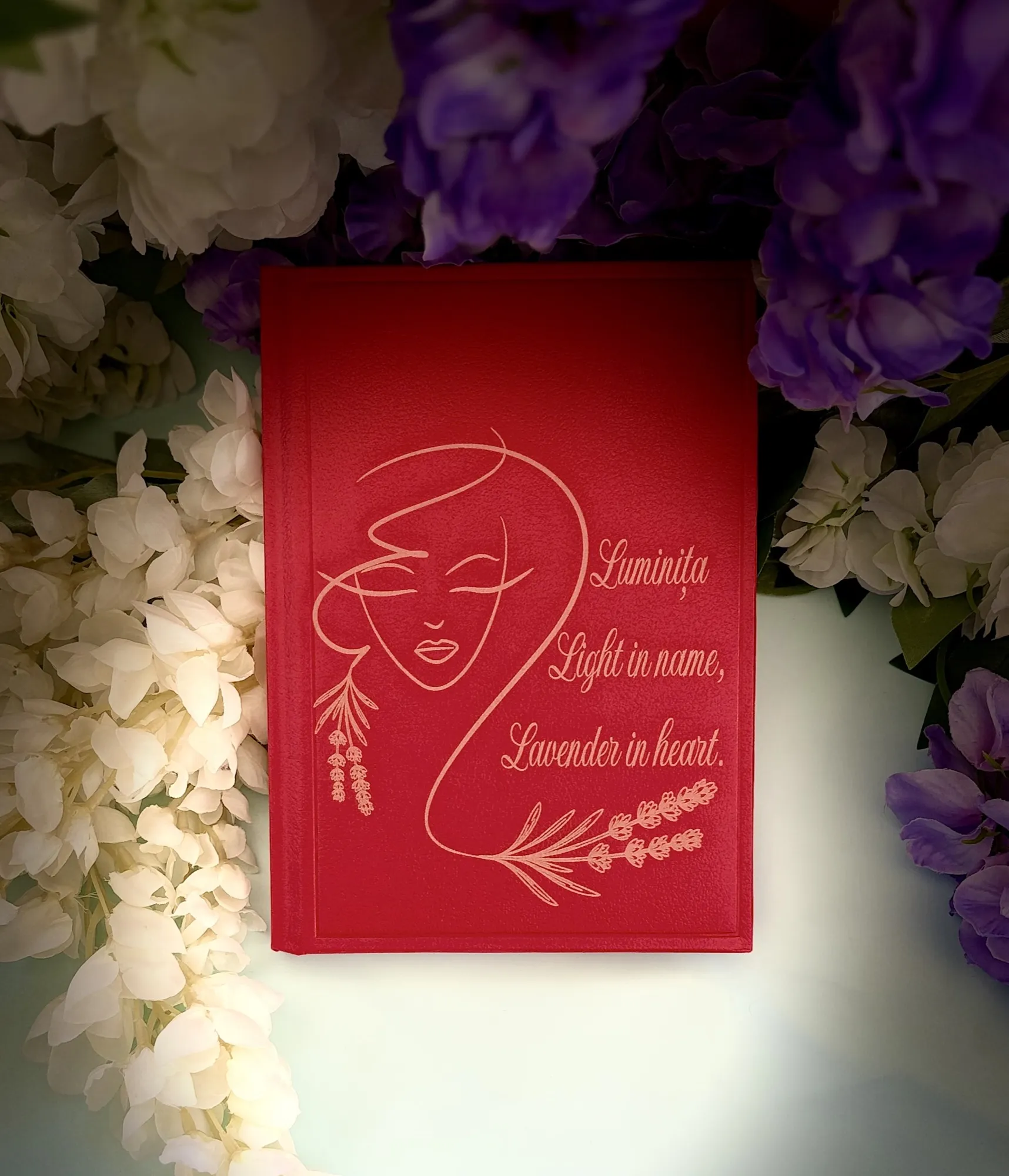 Agendă din piele gravată cu nume, cadou personalizat