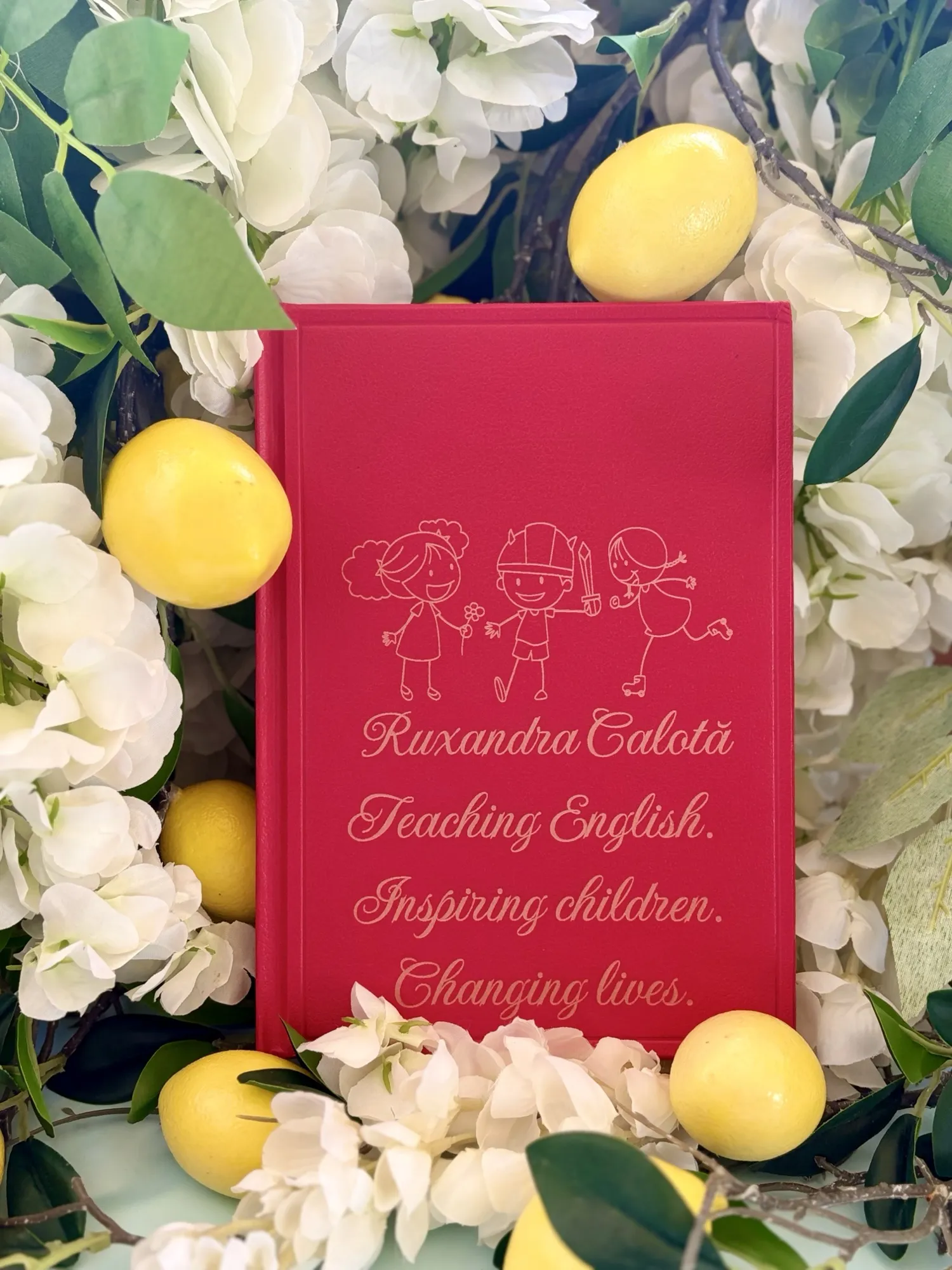 Agendă din piele gravată cu nume, cadou personalizat