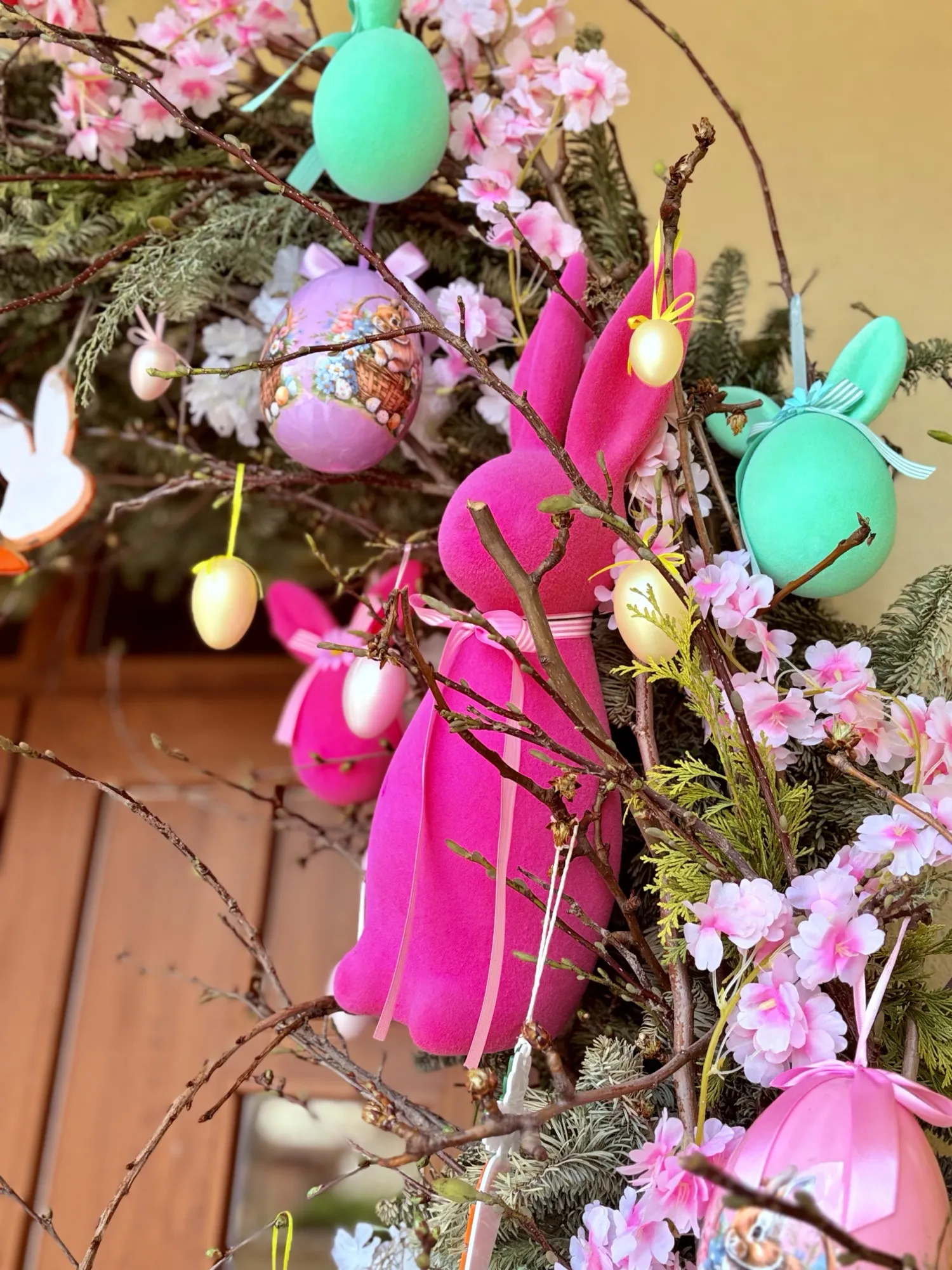 Arcadă decorativă de intrare pentru sărbători, aranjament pe temă