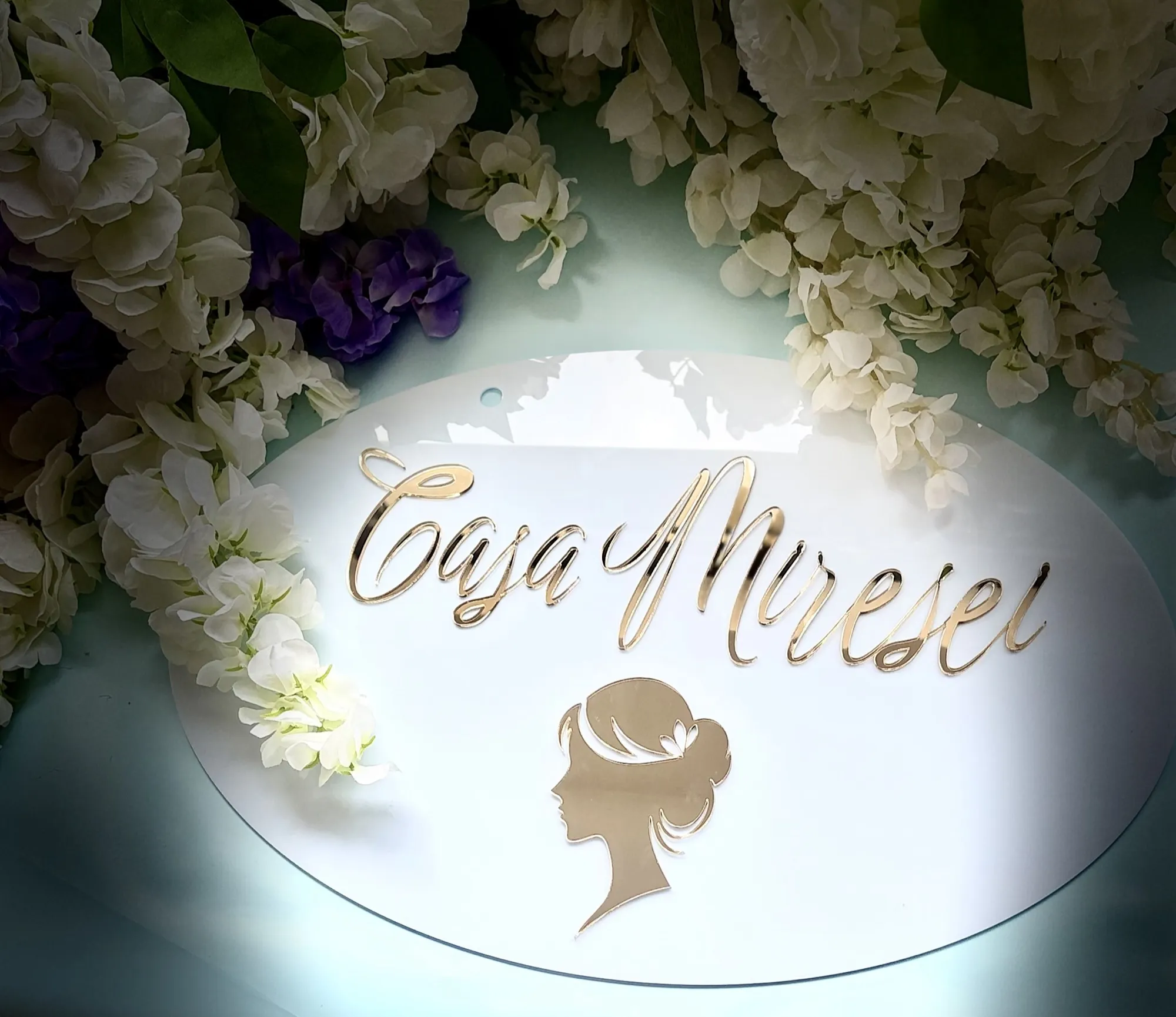 Decor de nuntă din lemn gravat, personalizat pentru miri
