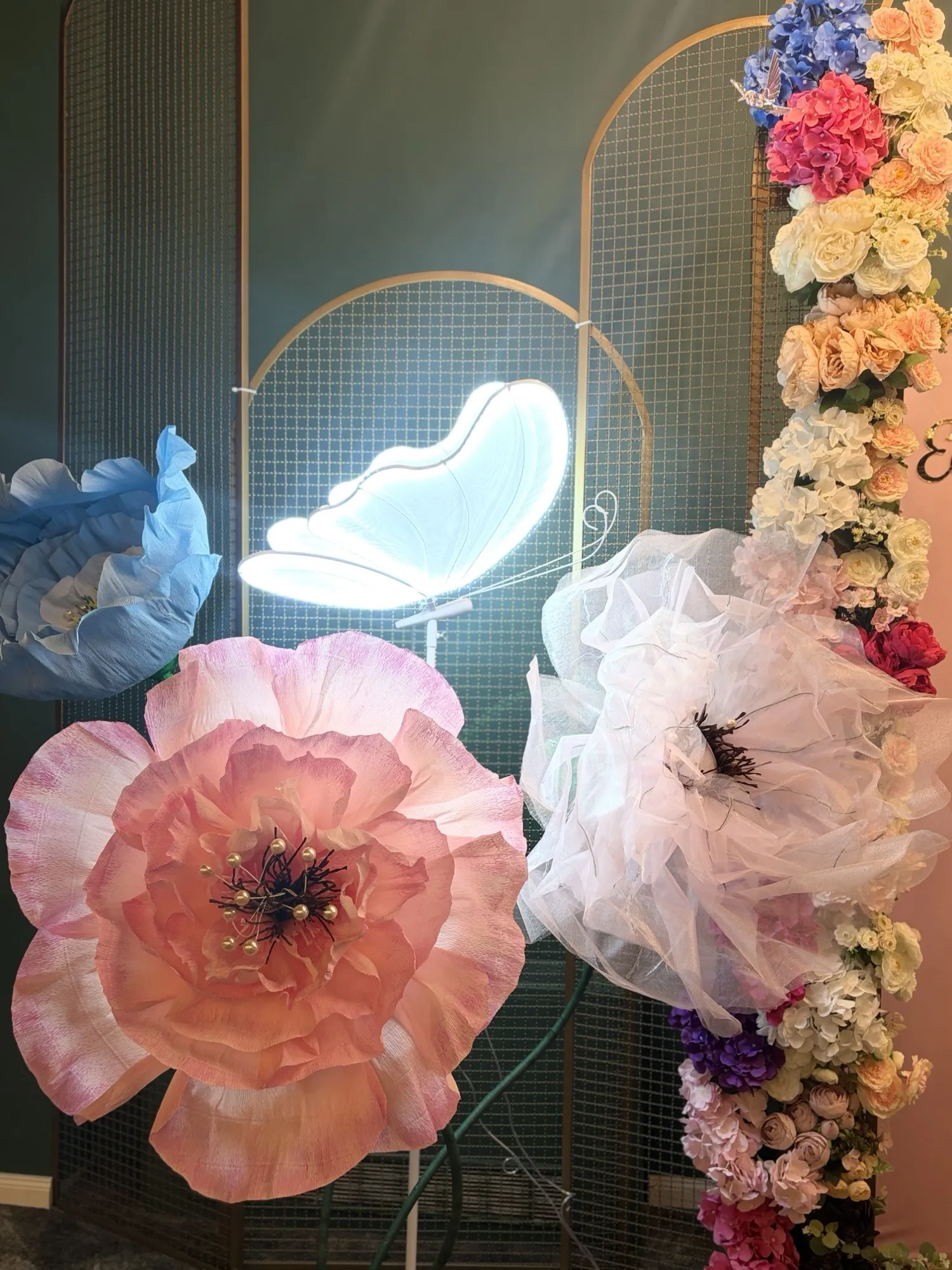 Decor personalizat pentru eveniment privat, aranjament pe temă