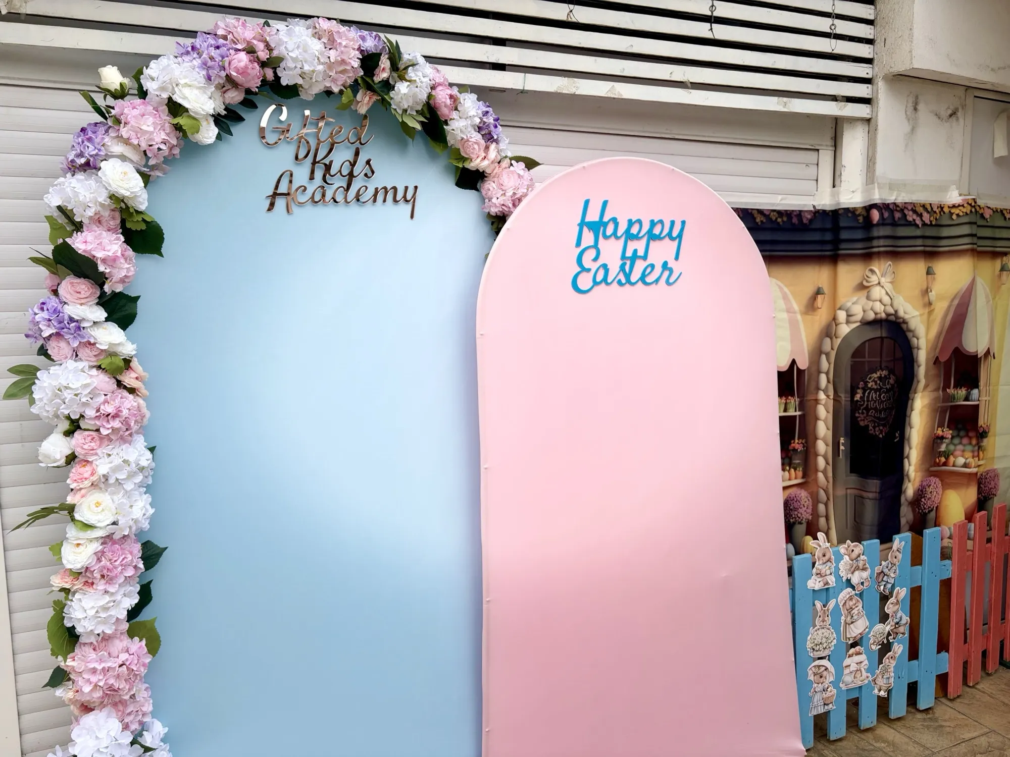 Decor personalizat pentru eveniment privat, aranjament pe temă